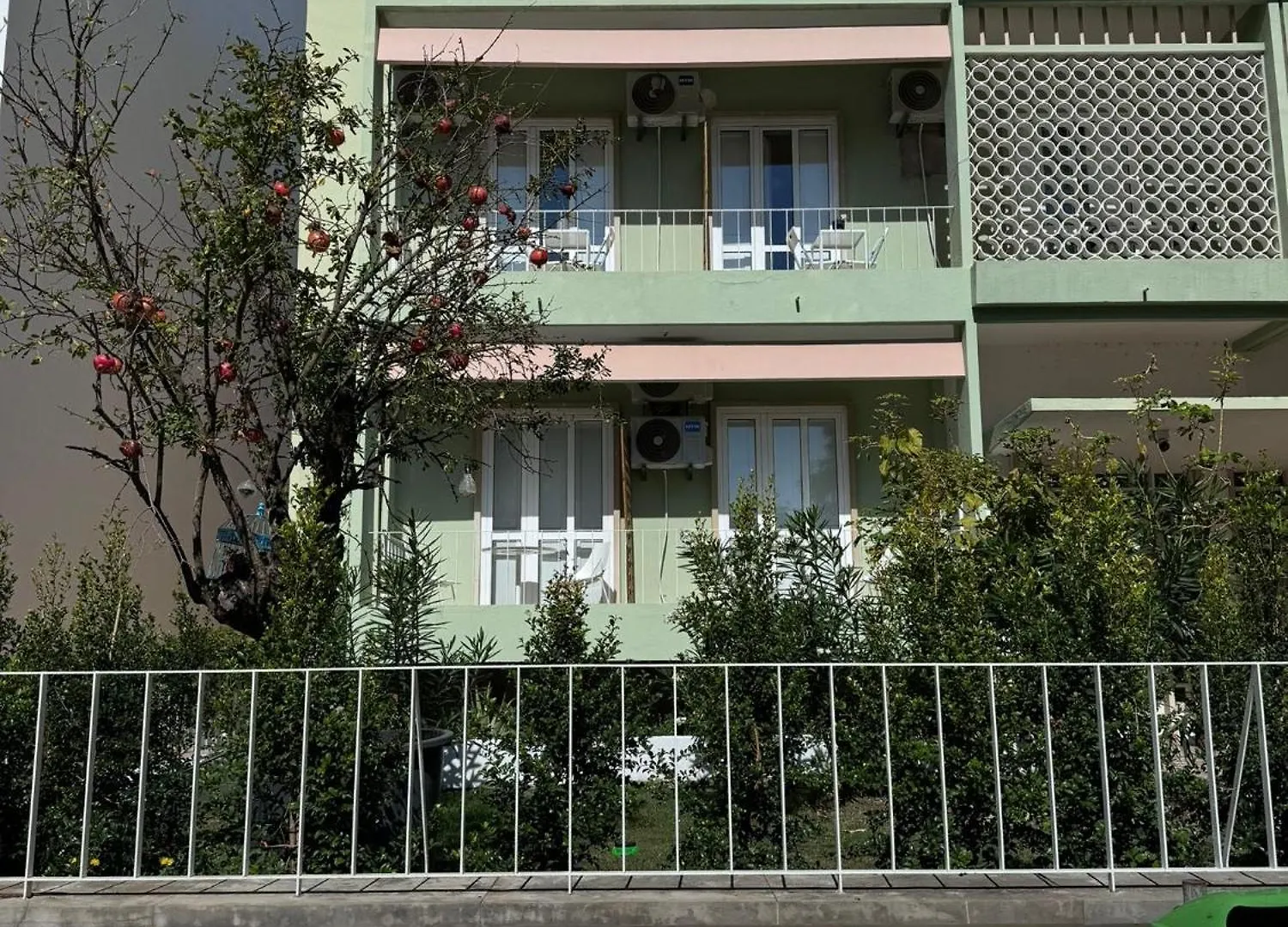 Greenth Avenue Faro