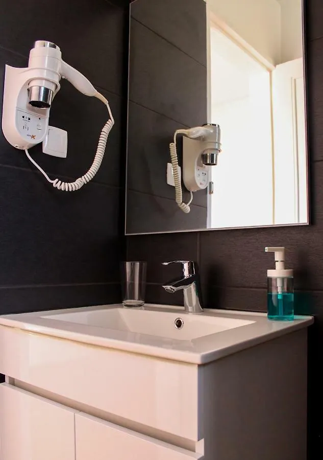 Greenth Avenue Faro Guest house